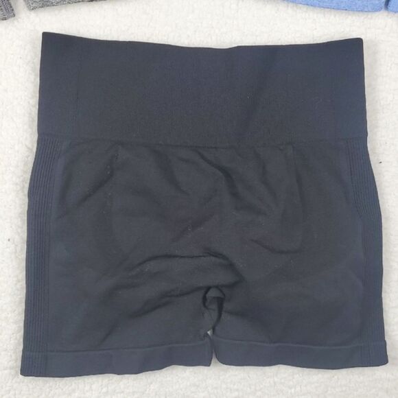Amazon Butt Scrunch Shorts High Waistband and Moisture-Wicking Fabric Bundle - Picture 7 of 16